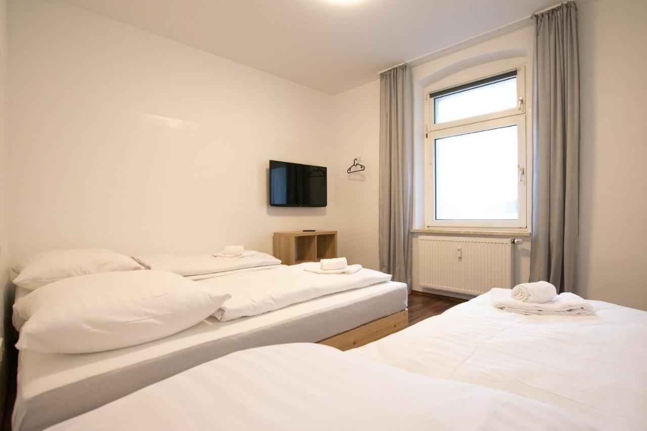 Raj Living - 1 Or 4 Room Apartments - 15 Min To Messe Dus - 10 Min Old Town Dus Düsseldorf Eksteriør bilde