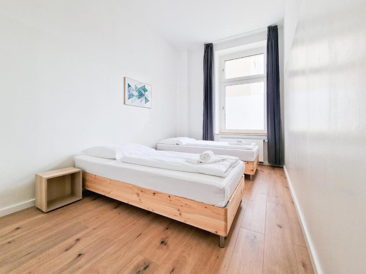 Raj Living - 1 Or 4 Room Apartments - 15 Min To Messe Dus - 10 Min Old Town Dus Düsseldorf Eksteriør bilde