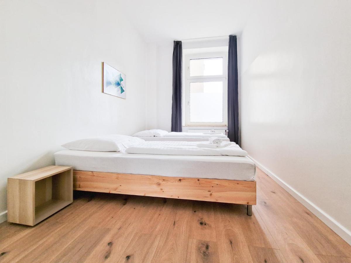 Raj Living - 1 Or 4 Room Apartments - 15 Min To Messe Dus - 10 Min Old Town Dus Düsseldorf Eksteriør bilde