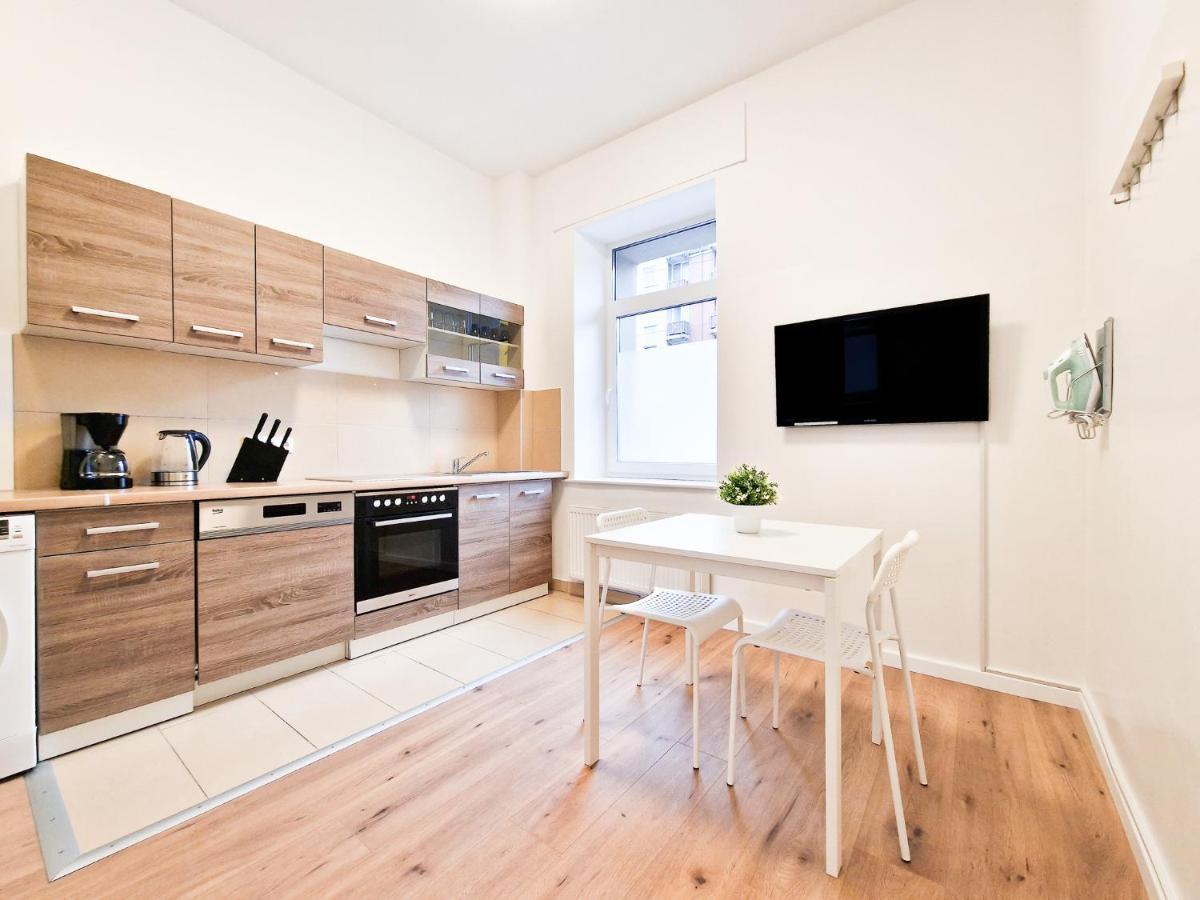 Raj Living - 1 Or 4 Room Apartments - 15 Min To Messe Dus - 10 Min Old Town Dus Düsseldorf Eksteriør bilde