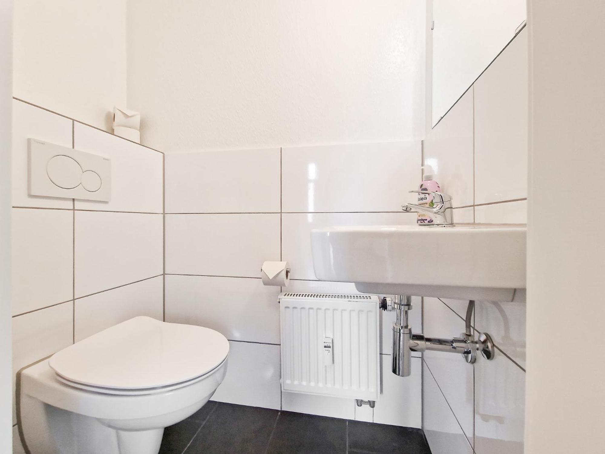 Raj Living - 1 Or 4 Room Apartments - 15 Min To Messe Dus - 10 Min Old Town Dus Düsseldorf Eksteriør bilde