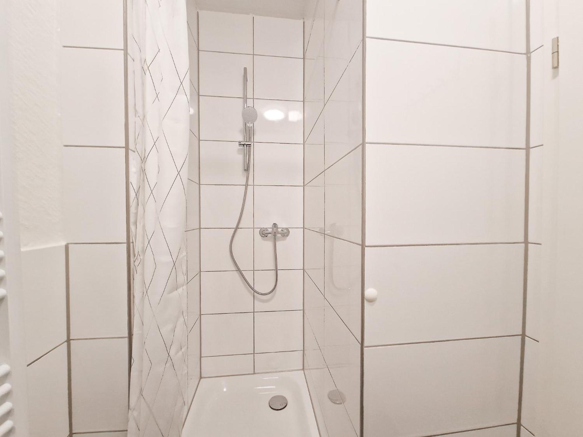Raj Living - 1 Or 4 Room Apartments - 15 Min To Messe Dus - 10 Min Old Town Dus Düsseldorf Eksteriør bilde